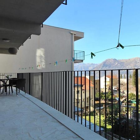2Bd New Dobrota Apt With Bay Views Kotor Kültér fotó